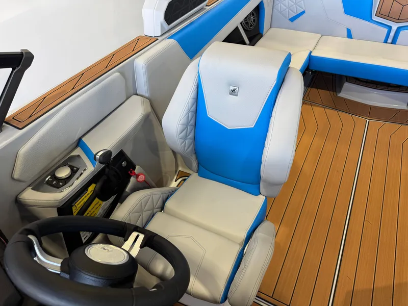 Slide: The Image of Nautique Super Air Nautique GS22 2026 - 20