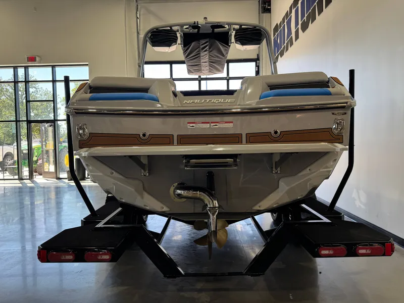 Slide: The Image of Nautique Super Air Nautique GS22 2026 - 5