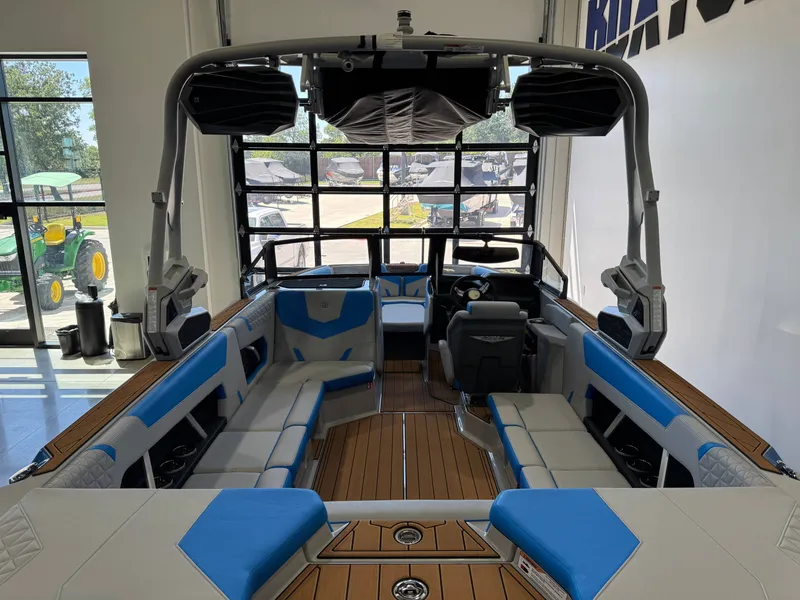 Slide: The Image of Nautique Super Air Nautique GS22 2026 - 8