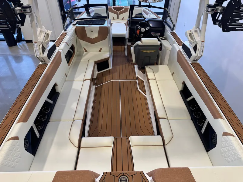 Slide: The Image of Nautique Super Air Nautique GS24 2026 - 12