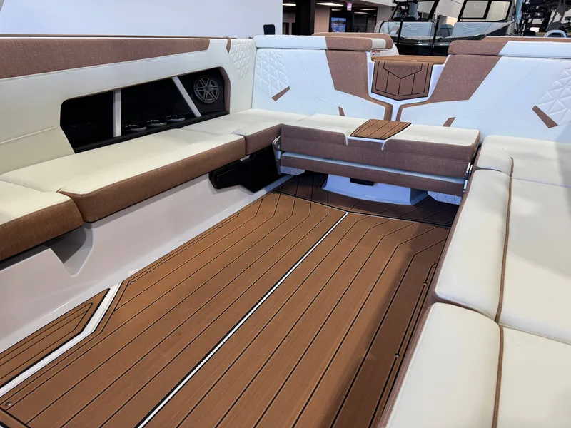 Slide: The Image of Nautique Super Air Nautique GS24 2026 - 14