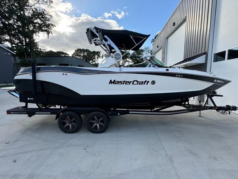 The Image of MasterCraft X24 2019 - 0