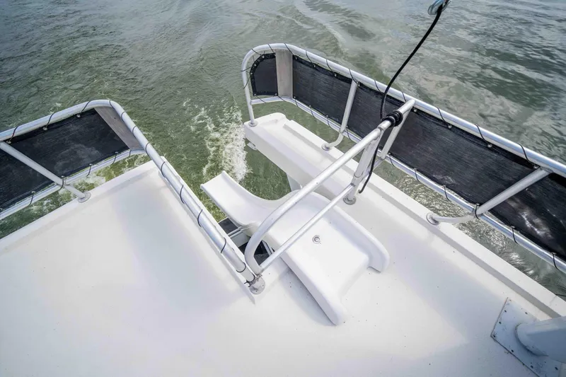 Slide: The Image of 2008 Monticello houseboat with slide, railing, and water view. - 27