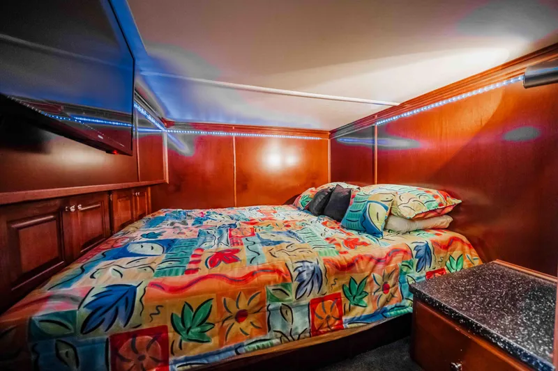 Slide: The Image of Monticello Houseboat 2008 - 65