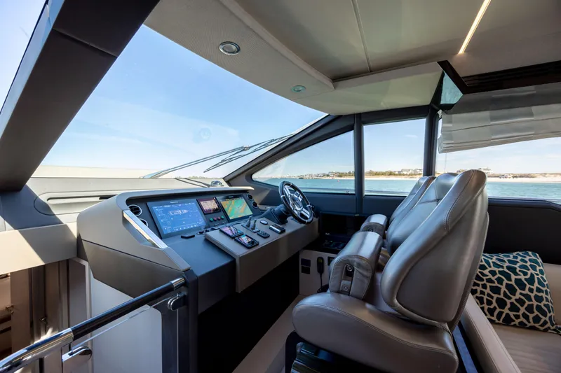 Slide: The Image of Azimut 66 FLY 2019 - 52