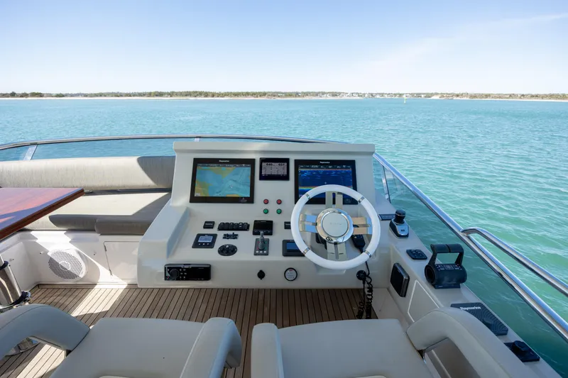 Slide: The Image of Azimut 66 FLY 2019 - 74