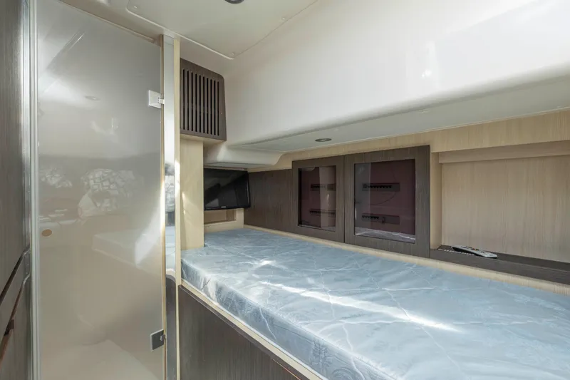 Slide: The Image of Azimut 66 FLY 2019 - 87