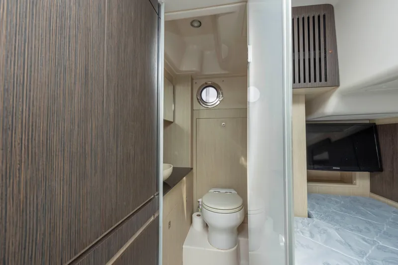 Slide: The Image of Azimut 66 FLY 2019 - 88