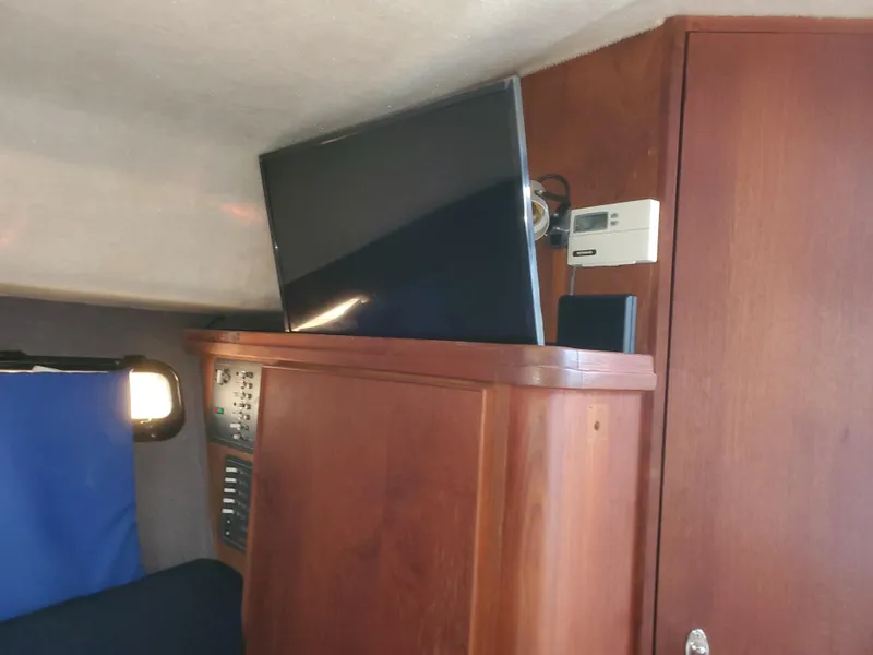 Slide: The Image of Flat Screen TV - 16