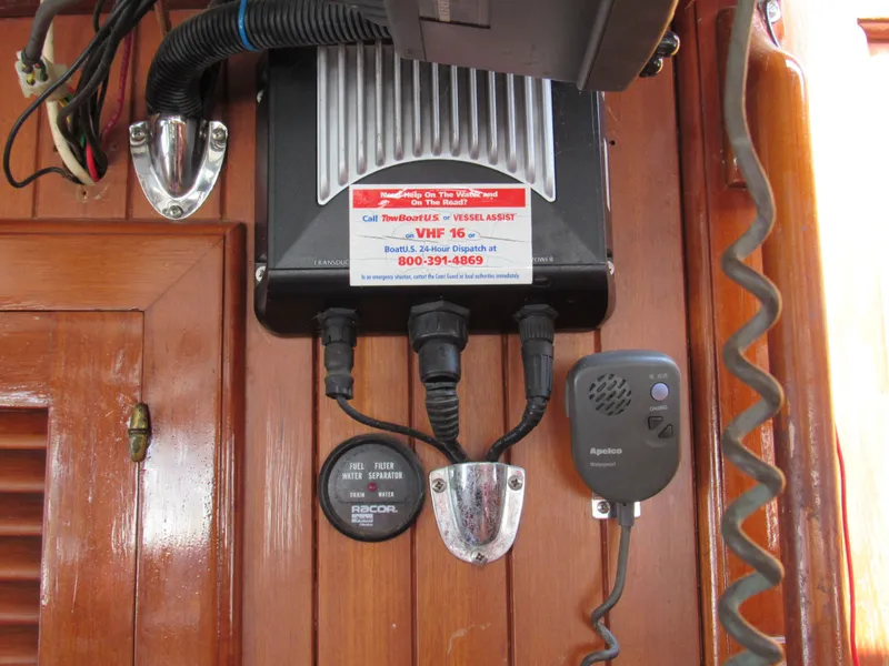 Slide: The Image of Island Trader 40 Motor Sailor 1982 - 20