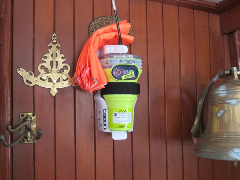 Slide: The Image of Island Trader 40 Motor Sailor 1982 - 22