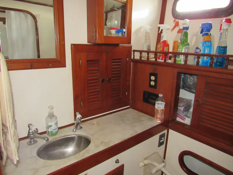 Slide: The Image of Island Trader 40 Motor Sailor 1982 - 40