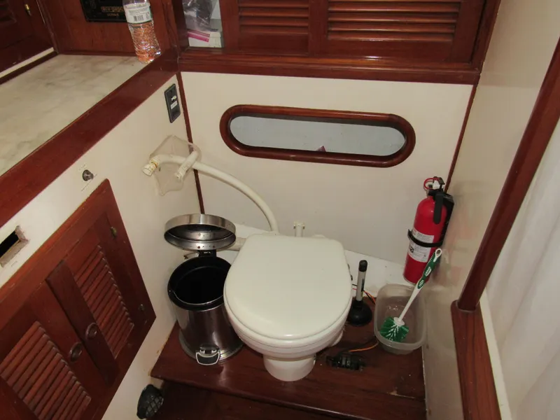 Slide: The Image of Island Trader 40 Motor Sailor 1982 - 41