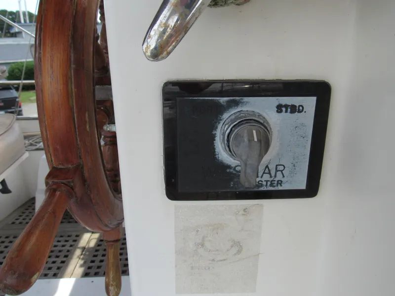 Slide: The Image of Island Trader 40 Motor Sailor 1982 - 80