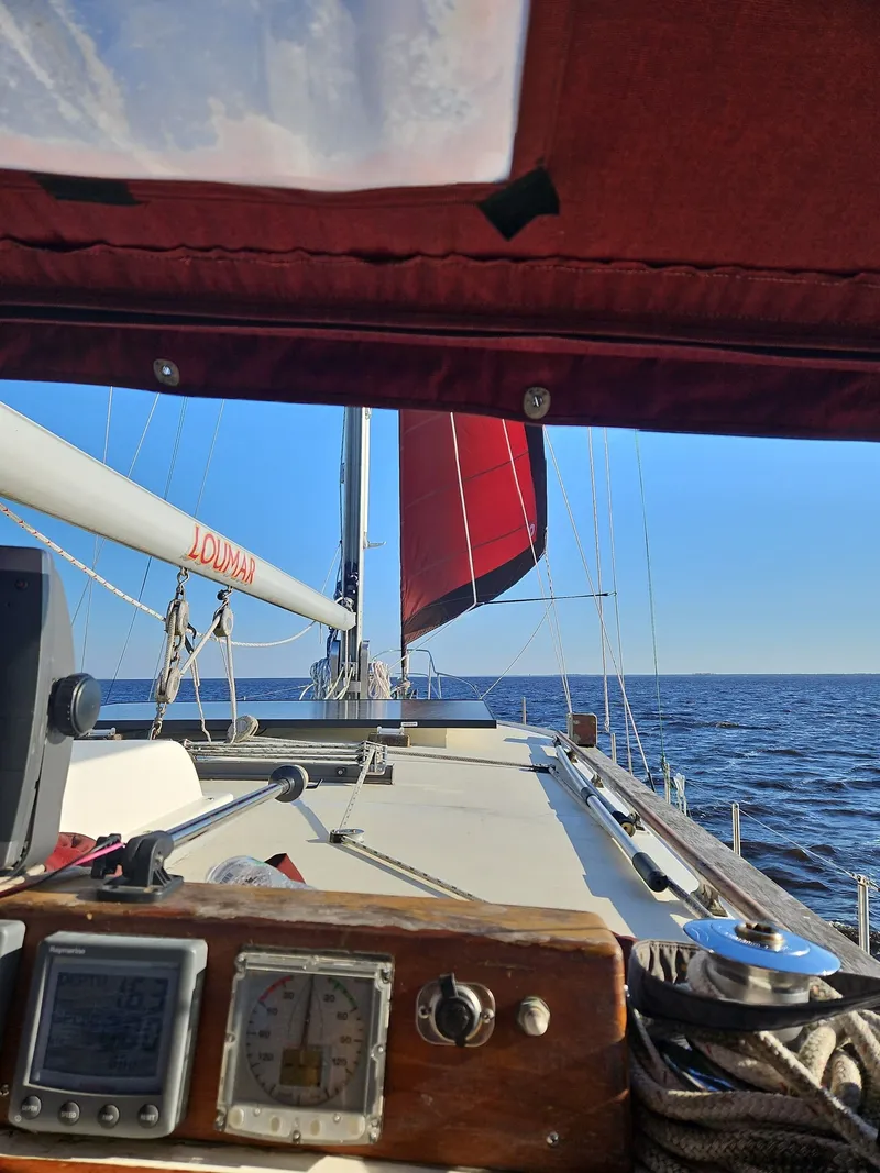 Slide: The Image of Island Trader 40 Motor Sailor 1982 - 98