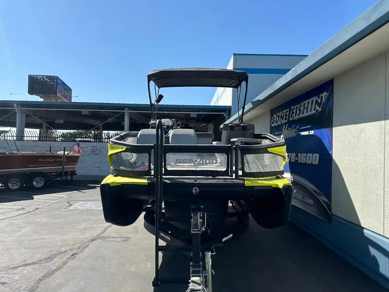 Slide: The Image of Sea-Doo Switch Sport 21 2022 - 2