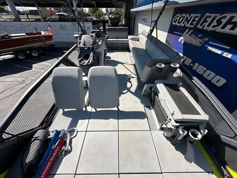 Slide: The Image of Sea-Doo Switch Sport 21 2022 - 20