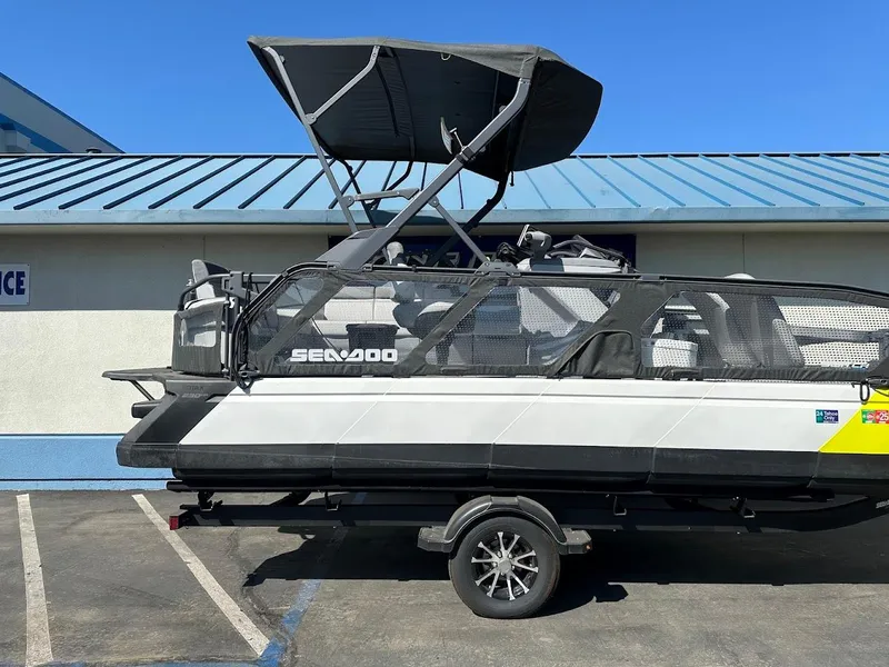 Slide: The Image of Sea-Doo Switch Sport 21 2022 - 4