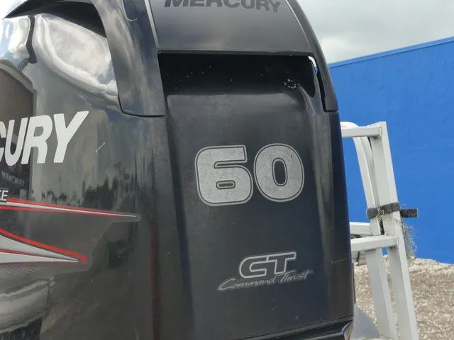 Slide: The Image of Sun Tracker Party Barge 18 DLX 2019 - 10