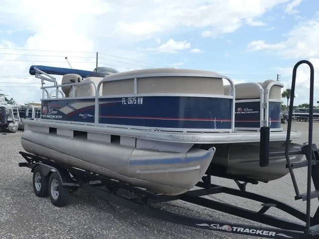 Slide: The Image of Sun Tracker Party Barge 18 DLX 2019 - 3