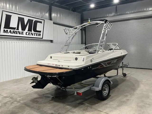 Slide: The Image of Bayliner 185 Bowrider 2015 - 3
