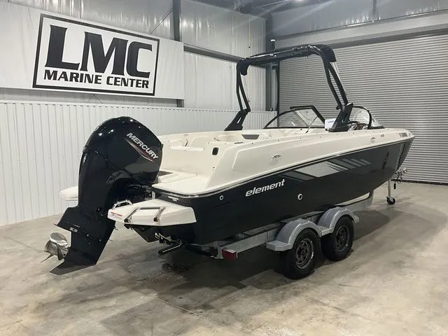 Slide: The Image of Bayliner Element E21 2022 - 10