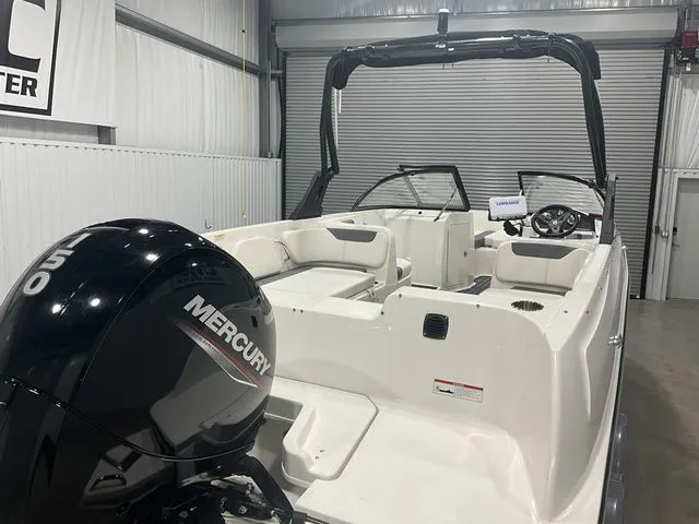 Slide: The Image of Bayliner Element E21 2022 - 14