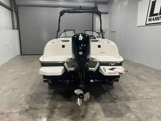 Slide: The Image of Bayliner Element E21 2022 - 4