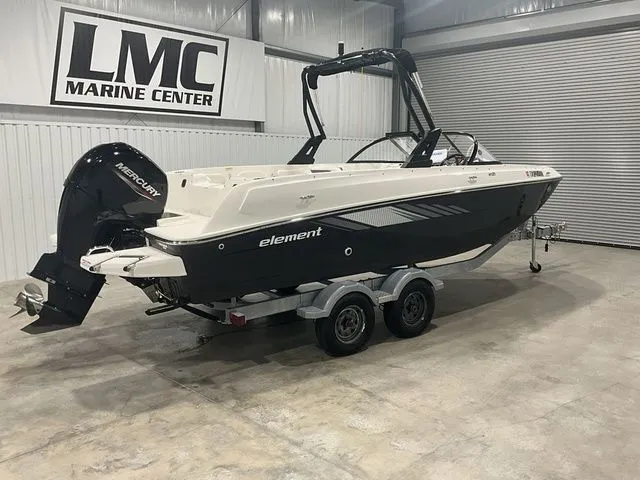 Slide: The Image of Bayliner Element E21 2022 - 5