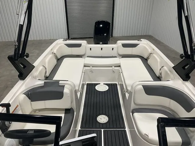 Slide: The Image of Bayliner Element E21 2022 - 6