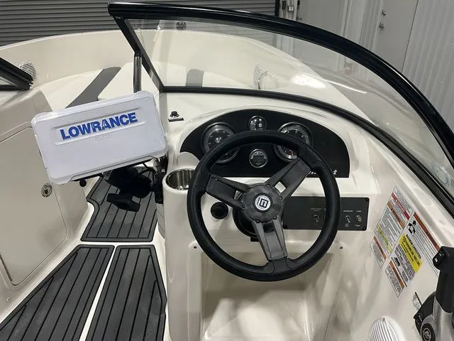 Slide: The Image of Bayliner Element E21 2022 - 7