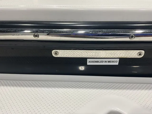 Slide: The Image of Bayliner Element E21 2022 - 8