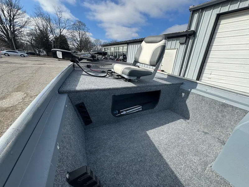 Slide: The Image of Bass Tracker III 1980 - 6