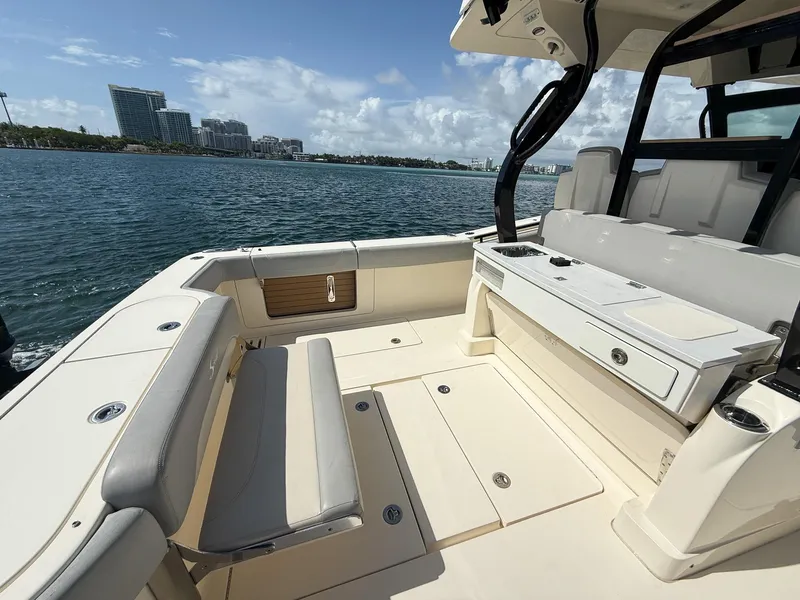 Slide: The Image of Scout 380 LXF 2020 - 52