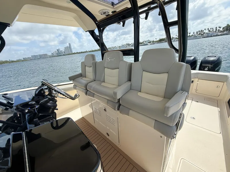 Slide: The Image of Scout 380 LXF 2020 - 64