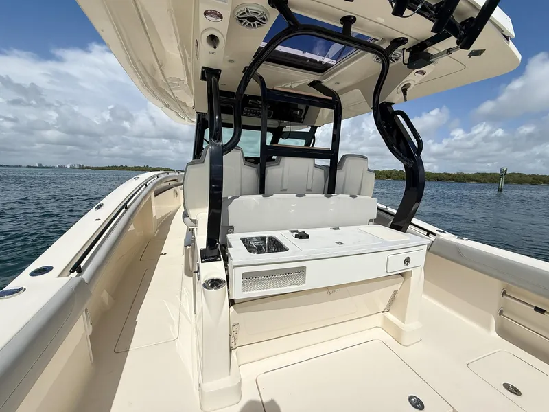 Slide: The Image of Scout 380 LXF 2020 - 70