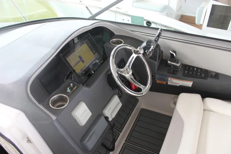 Slide: The Image of Regal 33 XO 2021 - 54