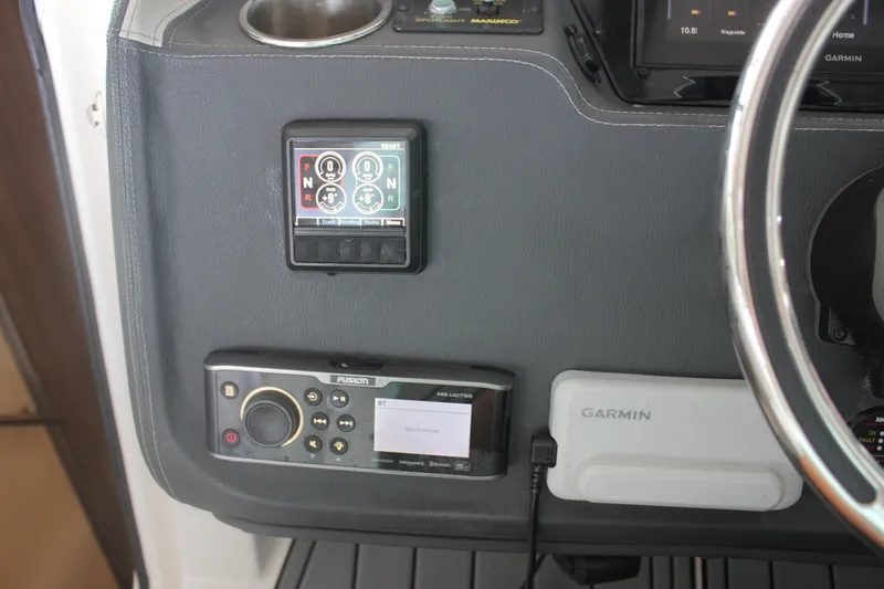 Slide: The Image of Regal 33 XO 2021 - 56