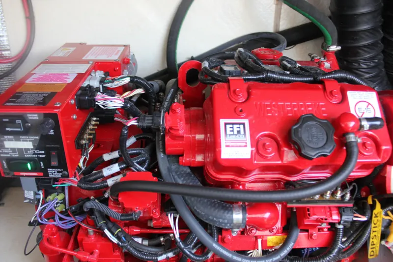 Slide: The Image of Regal 33 XO 2021 - 62