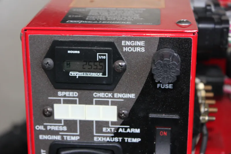 Slide: The Image of Regal 33 XO 2021 - 63