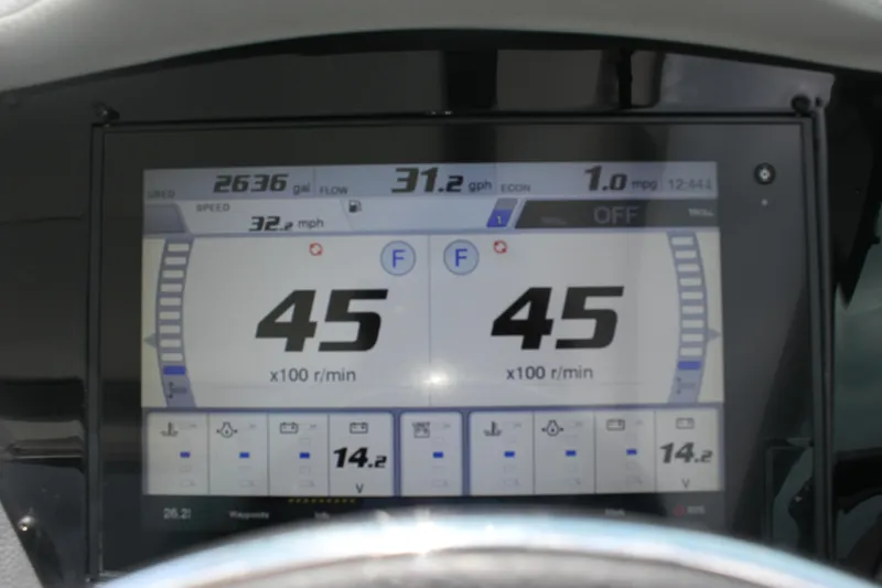 Slide: The Image of Regal 33 XO 2021 - 65