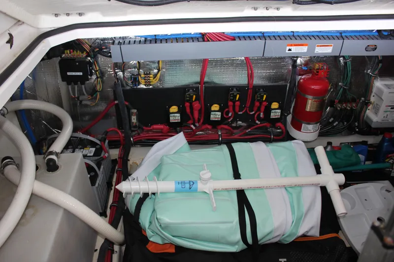 Slide: The Image of Regal 33 XO 2021 - 82