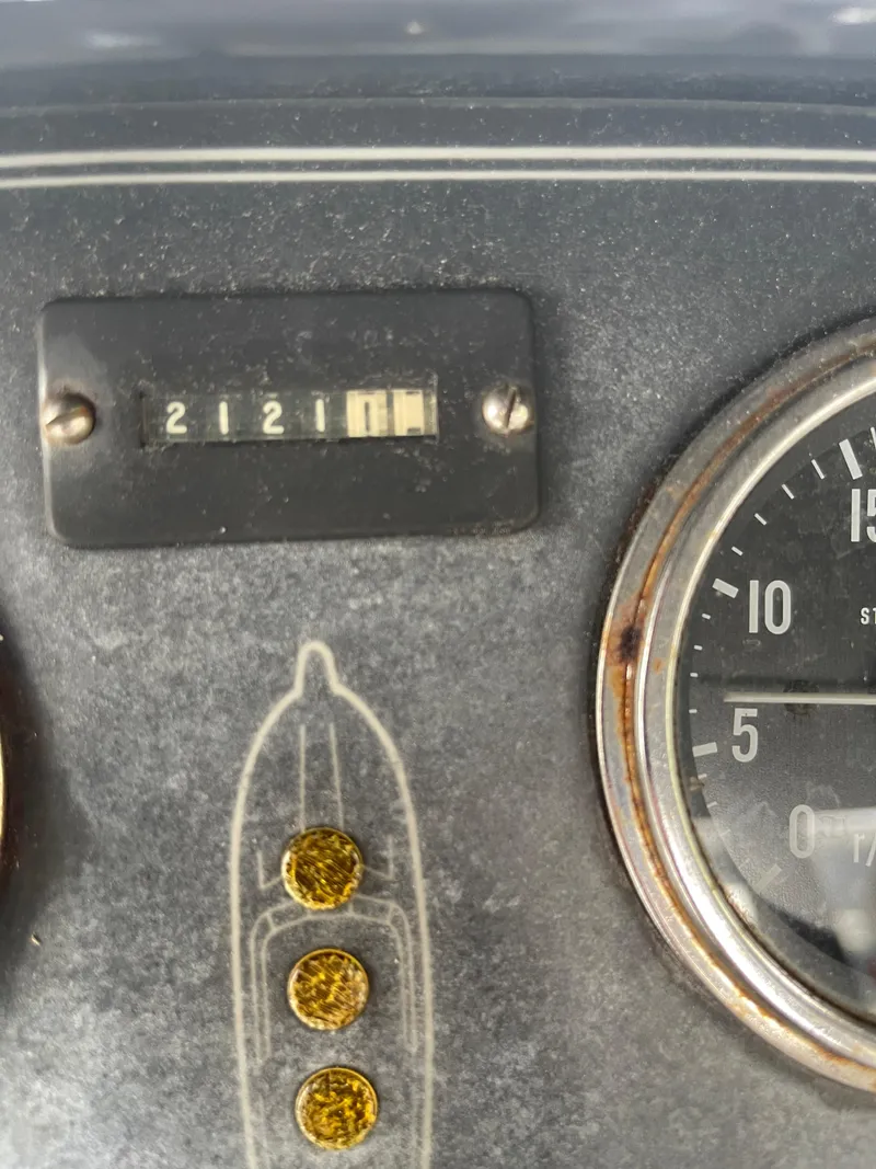 Slide: The Image of 40 Trojan 12 Meter Convertible - 15