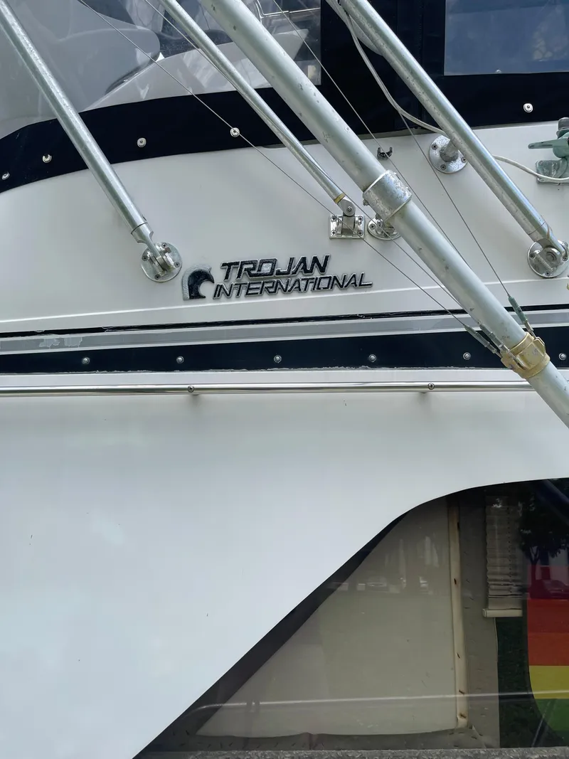 Slide: The Image of 40 Trojan 12 Meter Convertible - 8