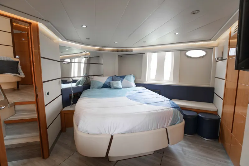 Slide: The Image of Pershing 62' 2008 - 11