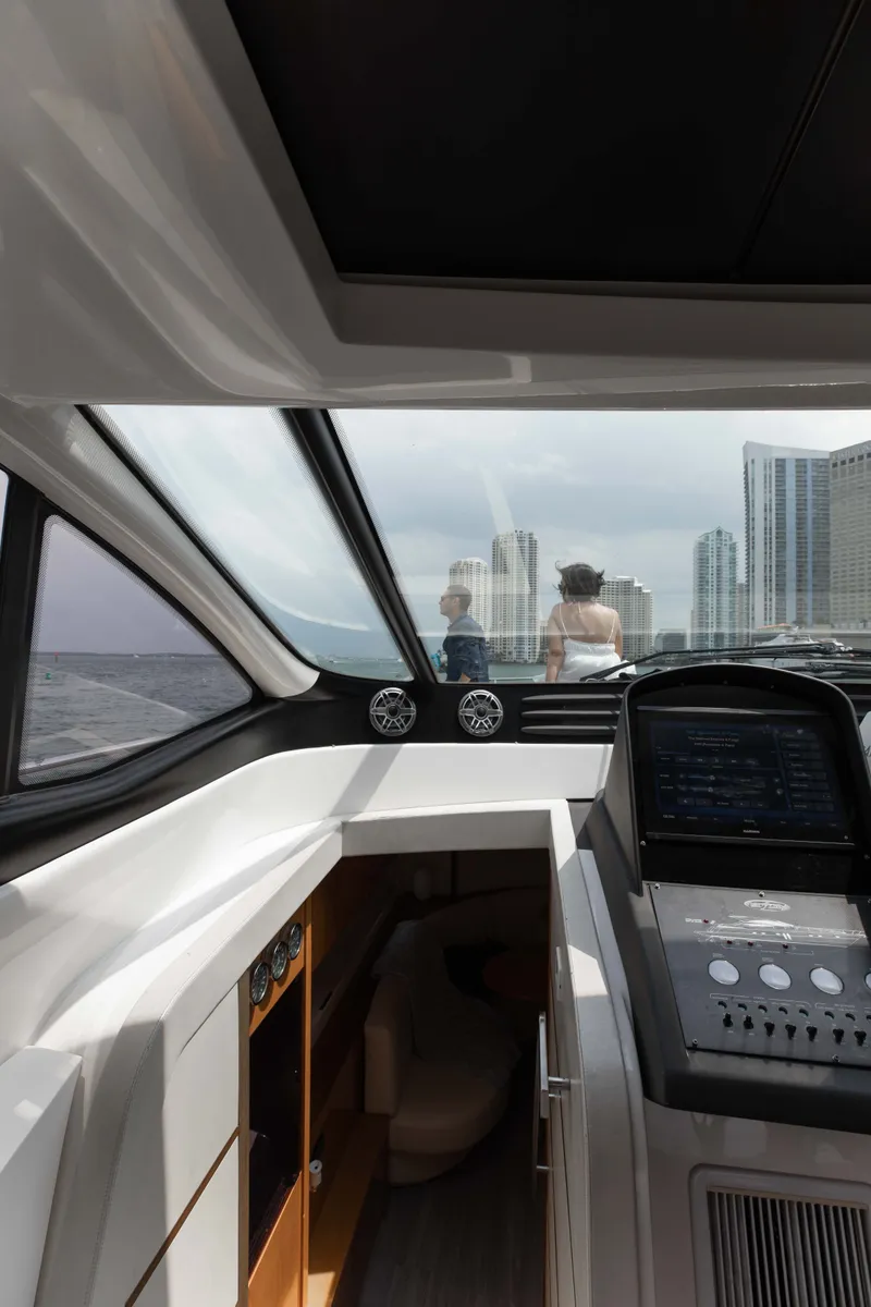 Slide: The Image of Pershing 62' 2008 - 15