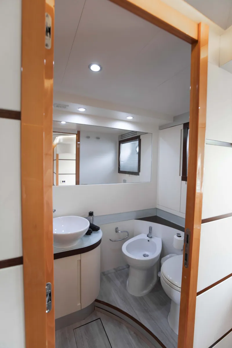 Slide: The Image of Pershing 62' 2008 - 7