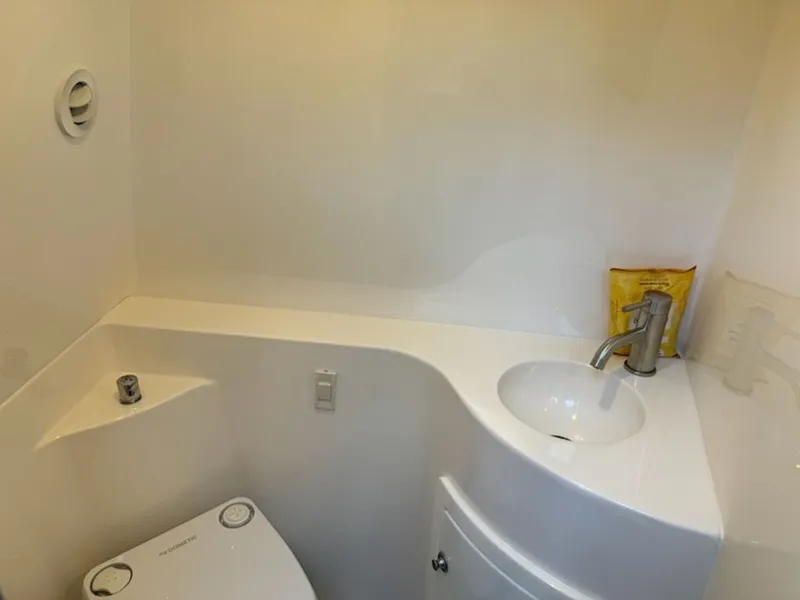 Slide: The Image of Regal 26 Express 2018 - 10