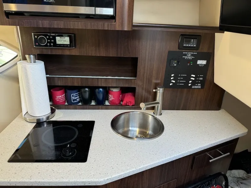 Slide: The Image of Regal 26 Express 2018 - 6