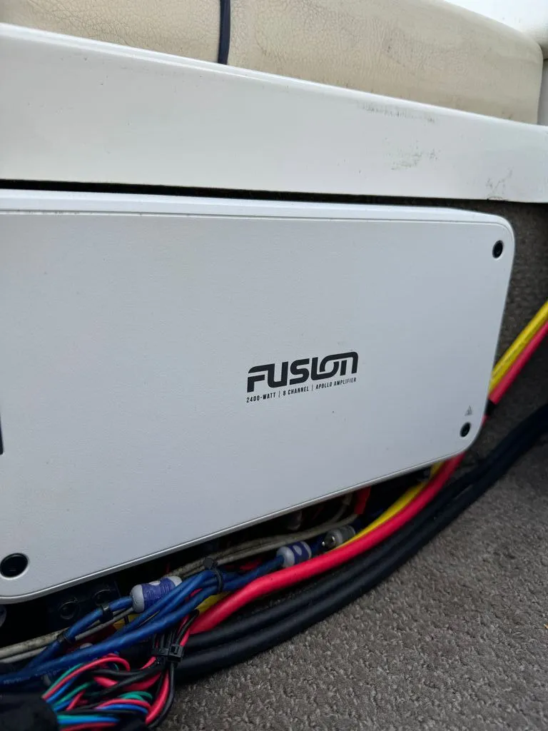 Slide: The Image of Chris-Craft 22 LAUNCH 2005 - 11